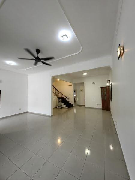 Rumah Teres 2-Tingkat untuk Disewa di Taman Suria (Johor Bahru) - Ray Tung - Living Room - PropertyGuru.com.my