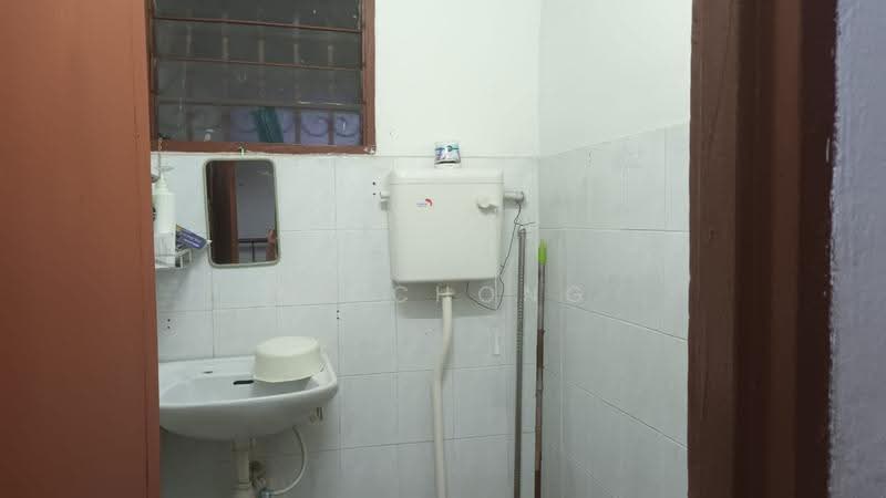 Rumah Teres 2-Tingkat untuk Disewa di Taman Castlefield (Sri Petaling) - CK Chong - Bathroom - PropertyGuru.com.my