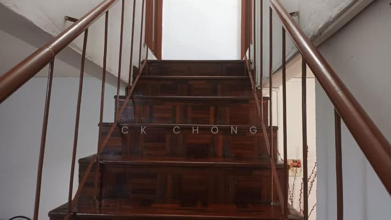 Rumah Teres 2-Tingkat untuk Disewa di Taman Castlefield (Sri Petaling) - CK Chong - Stair - PropertyGuru.com.my