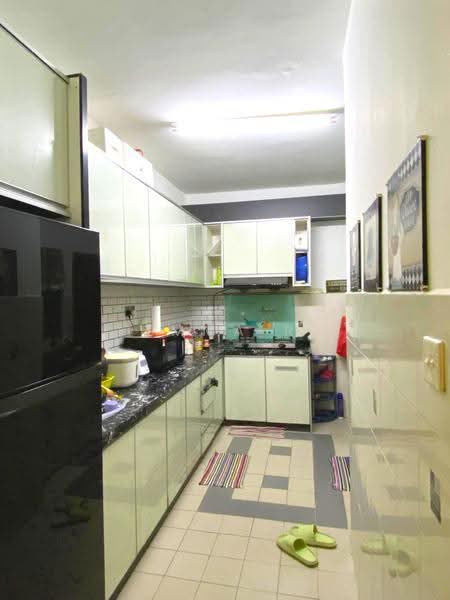 Condominium for Sale at De Rozelle - Emma R - Kitchen - PropertyGuru.com.my