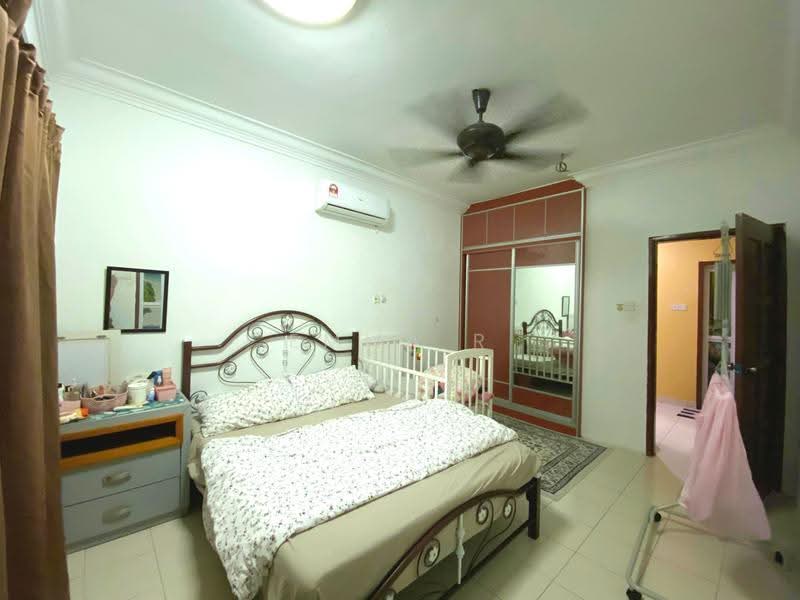 Condominium for Sale at De Rozelle - Emma R - Bedroom - PropertyGuru.com.my