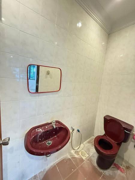 Rumah Teres 1-Tingkat untuk Dijual di Taman Desa Jaya (Johor Bahru) - Ray Tung - Bathroom - PropertyGuru.com.my