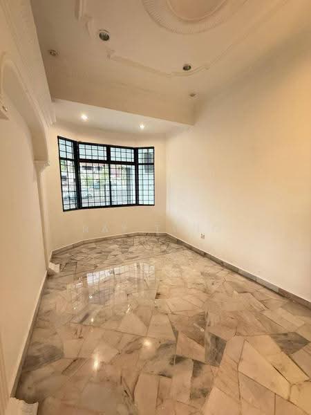 Rumah Teres 1-Tingkat untuk Dijual di Taman Desa Jaya (Johor Bahru) - Ray Tung - Living Room - PropertyGuru.com.my