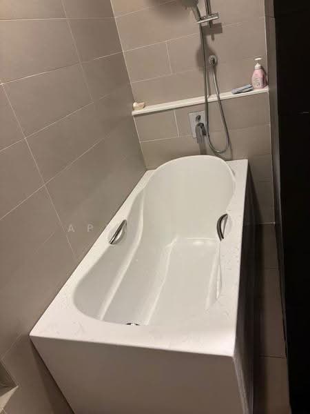 Rumah Teres untuk Disewa di Medini (Iskandar Puteri (Nusajaya)) - April Chin - Bathroom - PropertyGuru.com.my