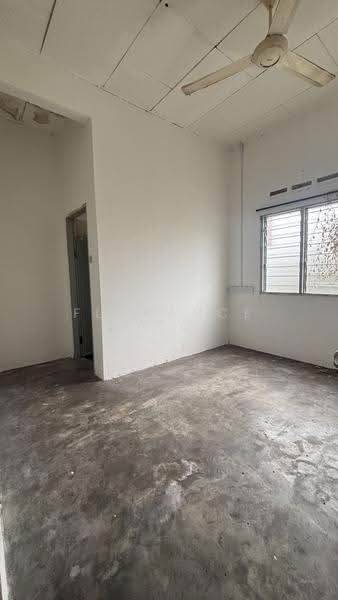 Semi-Detached House for Rent in Taman Maju Jaya (Tangkak) - Florance Yeo - Interior - PropertyGuru.com.my