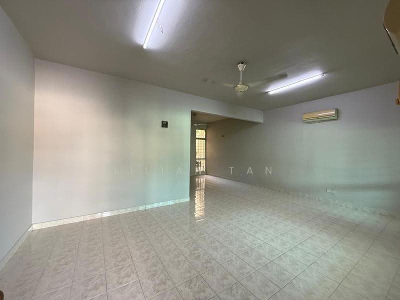 Terraced House for Sale in Bandar Kinrara Seksyen 5 (Bandar Kinrara) - Lilian Tan - Living Room - PropertyGuru.com.my