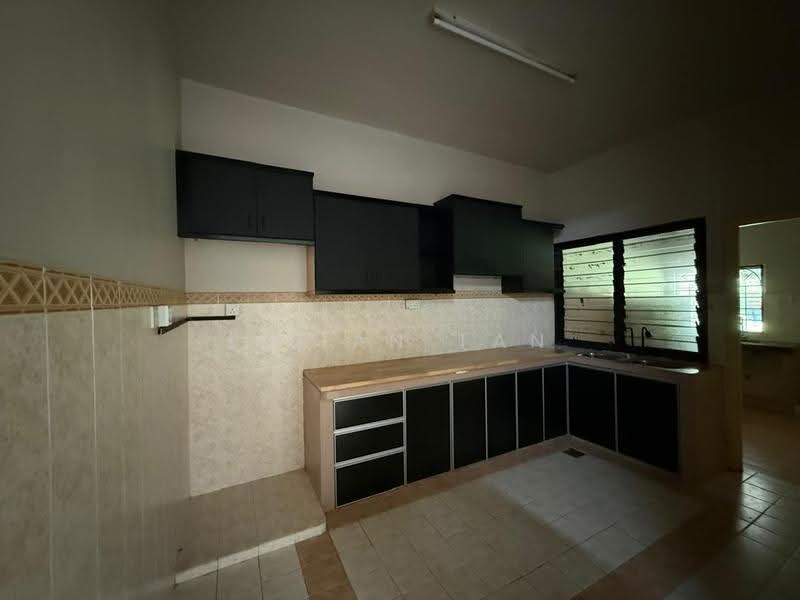 Terraced House for Sale in Bandar Kinrara Seksyen 5 (Bandar Kinrara) - Lilian Tan - Kitchen - PropertyGuru.com.my
