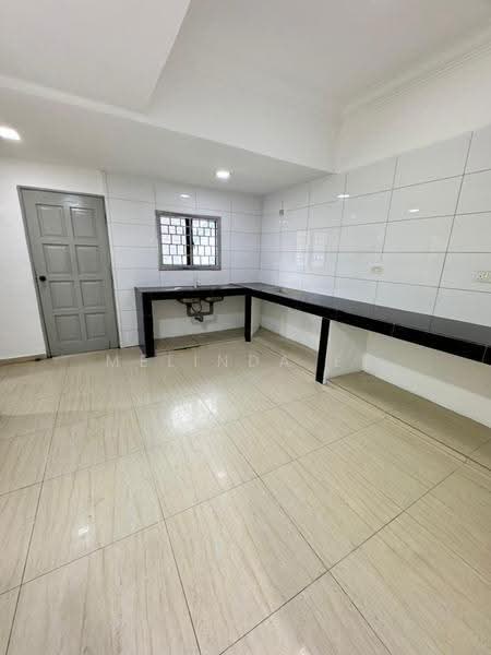Rumah Teres 1-Tingkat untuk Dijual di Taman Perling (Perling) - Melinda Ee - Kitchen - PropertyGuru.com.my