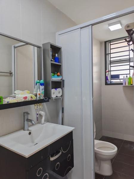 2-storey Terraced House for Rent in Bandar Jaya Putra (Johor Bahru) - Joey Tay - Bathroom - PropertyGuru.com.my