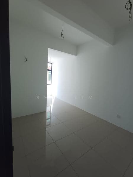 3-storey Terraced House for Sale in Taman Tanjung Indah (Butterworth) - Shue Lim - PropertyGuru.com.my