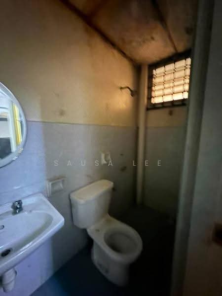Kedai untuk Disewa di Taman Perling (Perling) - Sausa Lee - Bathroom - PropertyGuru.com.my