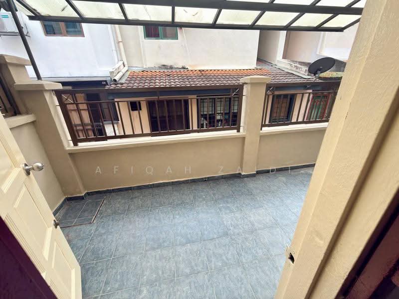 Rumah Teres 2-Tingkat untuk Dijual di Bukit Jelutong (Shah Alam) - Afiqah zaidi - Exterior - PropertyGuru.com.my