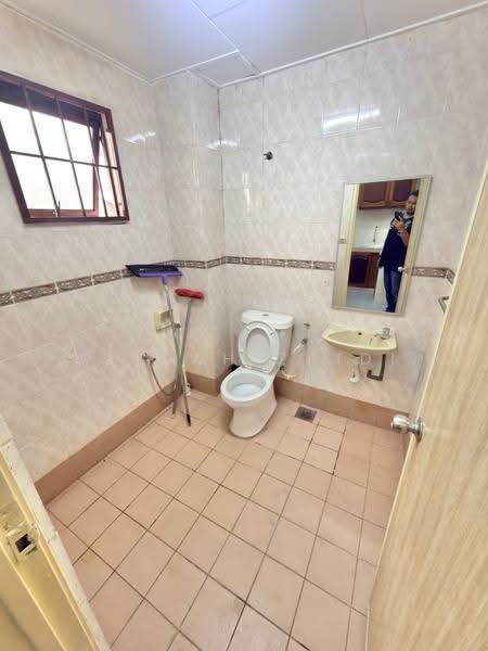 Rumah Teres 2-Tingkat untuk Dijual di Bukit Jelutong (Shah Alam) - Afiqah zaidi - Bathroom - PropertyGuru.com.my