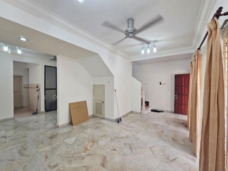 Rumah Teres 2-Tingkat untuk Dijual di Putra Heights (Subang Jaya) - Nobeille Chung - Living Room - PropertyGuru.com.my