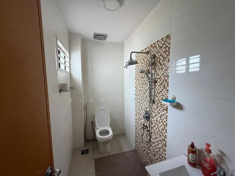 Rumah Berkembar untuk Dijual di Damansara Heights (Kuala Lumpur) - Alan Khoo - Bathroom - PropertyGuru.com.my