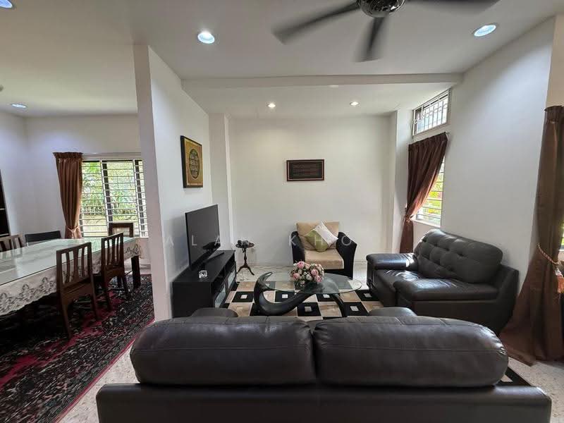 Rumah Berkembar untuk Dijual di Damansara Heights (Kuala Lumpur) - Alan Khoo - Living Room - PropertyGuru.com.my