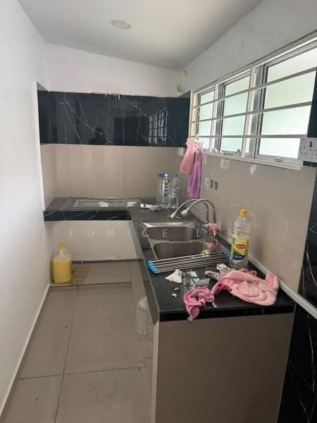1-storey Terraced House for Rent in Klang (Selangor) - Eunice Lim - Kitchen - PropertyGuru.com.my