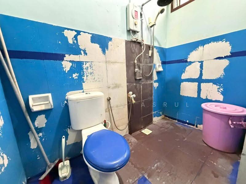 2-storey Terraced House for Sale in Taman Pulai Indah (Johor Bahru) - Muhamad Asrul - Bathroom - PropertyGuru.com.my