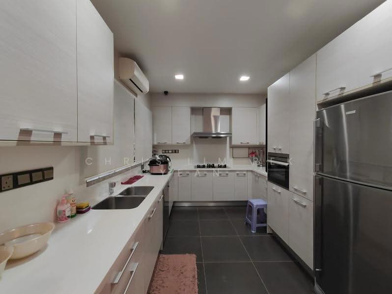 Rumah Berkembar untuk Dijual di Bandar Sungai Long (Selangor) - Chris Lim Pek Yean - Kitchen - PropertyGuru.com.my