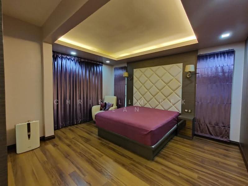 Rumah Berkembar untuk Dijual di Bandar Sungai Long (Selangor) - Chris Lim Pek Yean - Bedroom - PropertyGuru.com.my