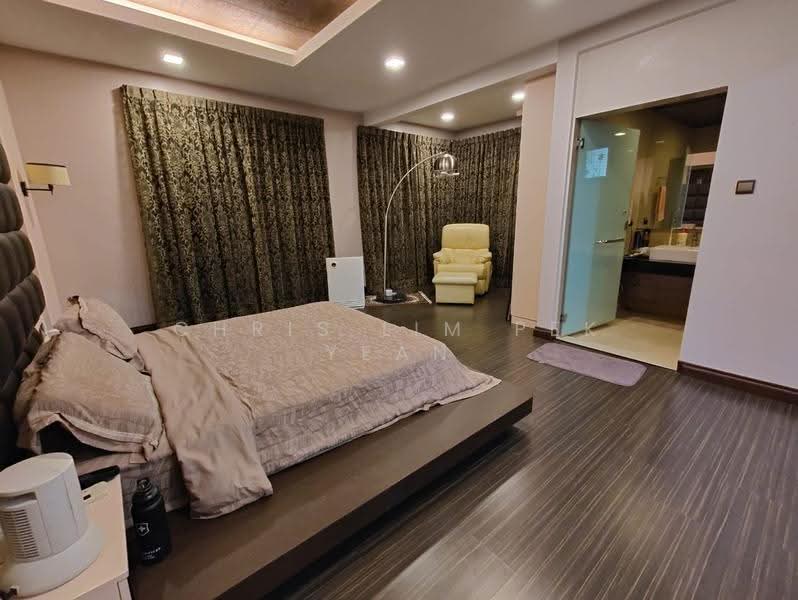 Rumah Berkembar untuk Dijual di Bandar Sungai Long (Selangor) - Chris Lim Pek Yean - Bedroom - PropertyGuru.com.my