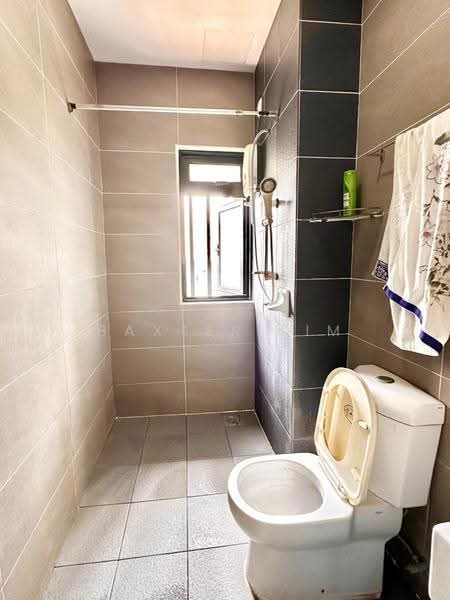 Kediaman Servis untuk Dijual di HYVE - Baxter Lim - Bathroom - PropertyGuru.com.my