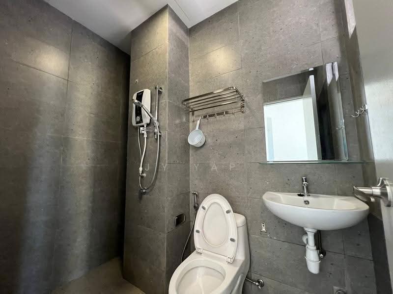 Kondominium untuk Disewa di Verando Residence - JY Yap - Bathroom - PropertyGuru.com.my