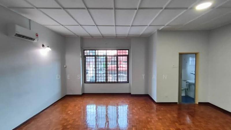 Rumah Teres 2-Tingkat untuk Dijual di SS23 (Petaling Jaya) - Desmond Tan - Living Room - PropertyGuru.com.my