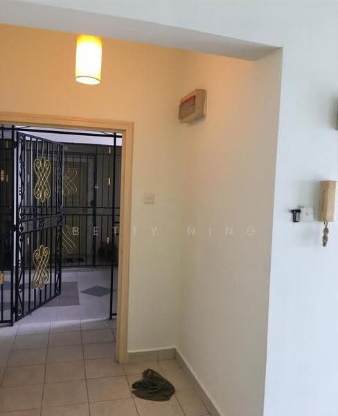 Kondominium untuk Disewa di Ken Damansara - Betty Ning - Entrance - PropertyGuru.com.my