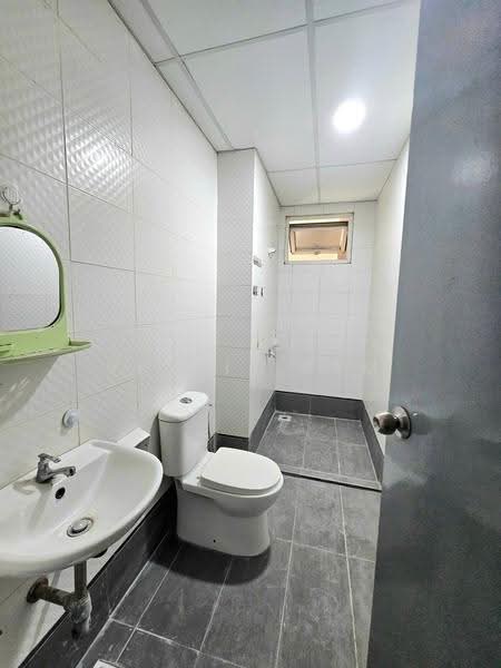 Kediaman Servis untuk Dijual di Seasons Amara Larkin - Vinnie Sam - Bathroom - PropertyGuru.com.my