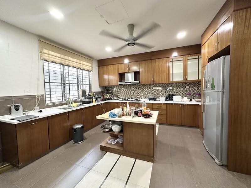 Rumah Berkembar untuk Dijual di Bandar Sungai Long (Selangor) - Chris Lim Pek Yean - Kitchen - PropertyGuru.com.my