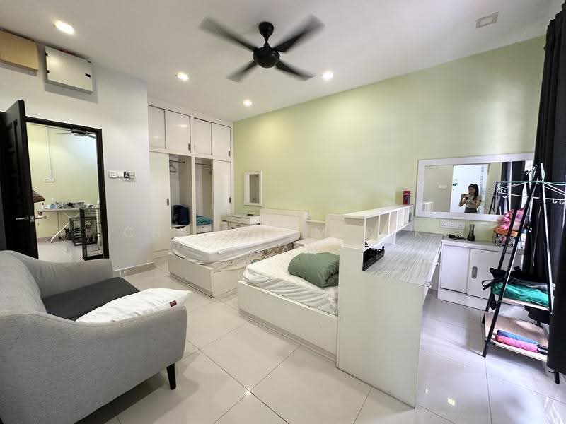 Rumah Berkembar untuk Dijual di Bandar Sungai Long (Selangor) - Chris Lim Pek Yean - Bedroom - PropertyGuru.com.my