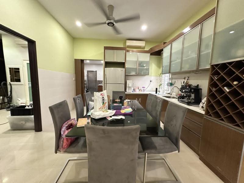 Rumah Berkembar untuk Dijual di Bandar Sungai Long (Selangor) - Chris Lim Pek Yean - Kitchen - PropertyGuru.com.my