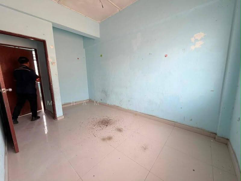 Rumah Flat untuk Dijual di Taman Johor Jaya - Muhamad Asrul - Interior - PropertyGuru.com.my