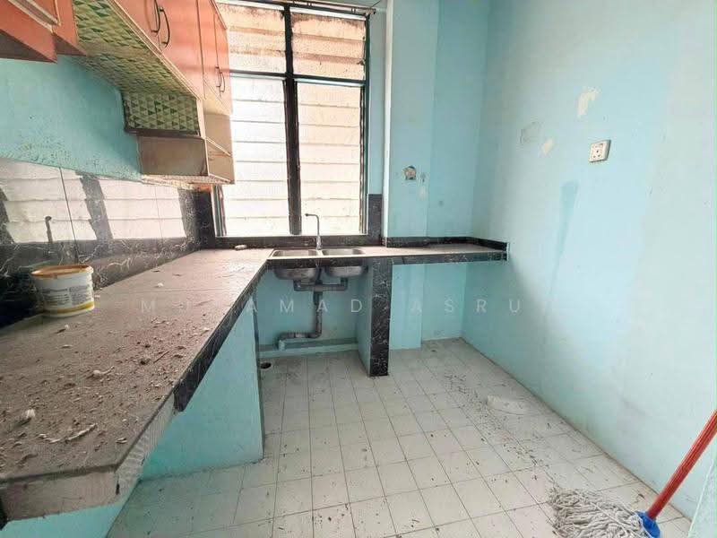 Rumah Flat untuk Dijual di Taman Johor Jaya - Muhamad Asrul - Kitchen - PropertyGuru.com.my