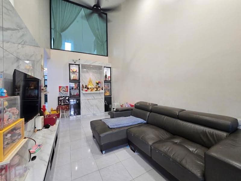 1.5-storey Terraced House for Sale in Taman Kulai (Kulai) - Nathan Chan - Living Room - PropertyGuru.com.my