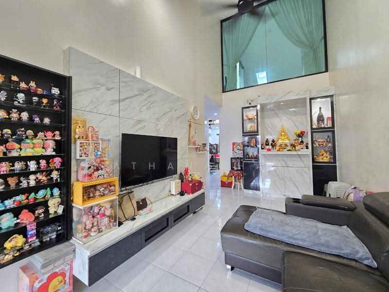 1.5-storey Terraced House for Sale in Taman Kulai (Kulai) - Nathan Chan - Living Room - PropertyGuru.com.my