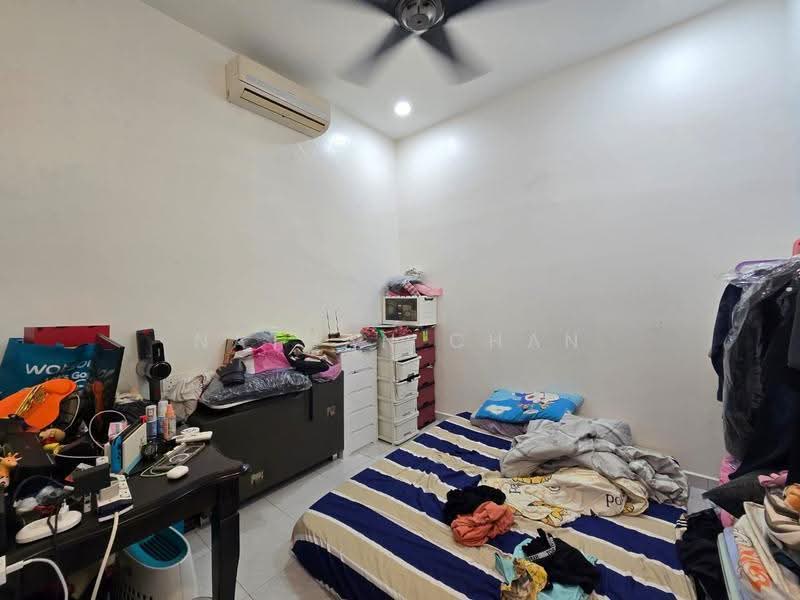 1.5-storey Terraced House for Sale in Taman Kulai (Kulai) - Nathan Chan - Bedroom - PropertyGuru.com.my