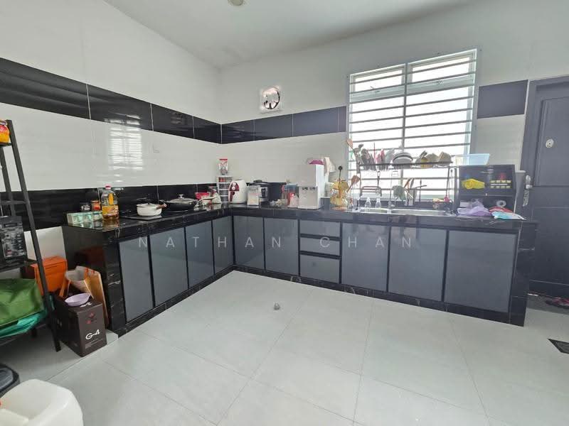 1.5-storey Terraced House for Sale in Taman Kulai (Kulai) - Nathan Chan - Kitchen - PropertyGuru.com.my