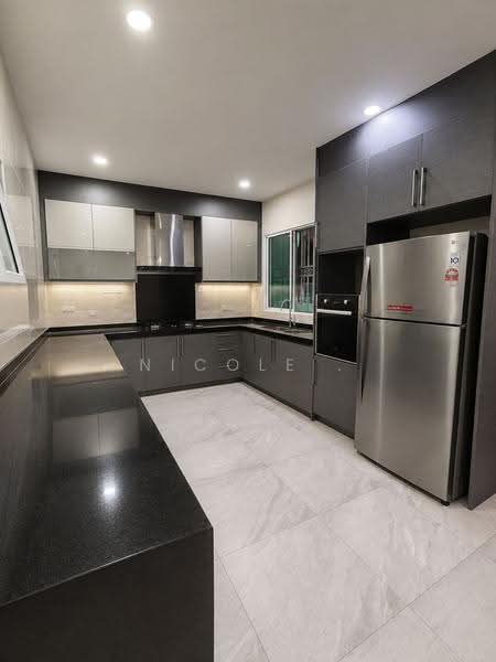 Rumah Teres untuk Dijual di Taman Selayang Utama (Selayang) - Nicole . - Kitchen - PropertyGuru.com.my