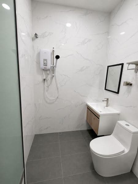 Rumah Teres untuk Dijual di Taman Selayang Utama (Selayang) - Nicole . - Bathroom - PropertyGuru.com.my