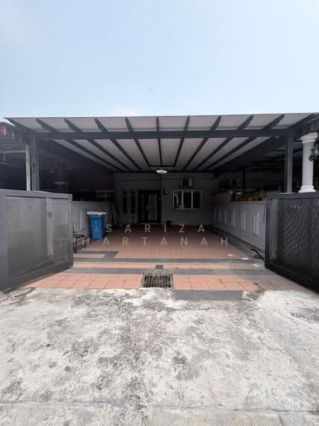 1-storey Terraced House for Sale in Seksyen 30 (Shah Alam) - Sariza Hartanah - Exterior - PropertyGuru.com.my