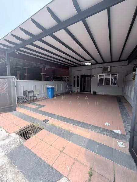 1-storey Terraced House for Sale in Seksyen 30 (Shah Alam) - Sariza Hartanah - Exterior - PropertyGuru.com.my