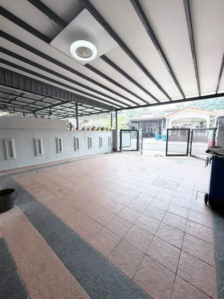 1-storey Terraced House for Sale in Seksyen 30 (Shah Alam) - Sariza Hartanah - Exterior - PropertyGuru.com.my