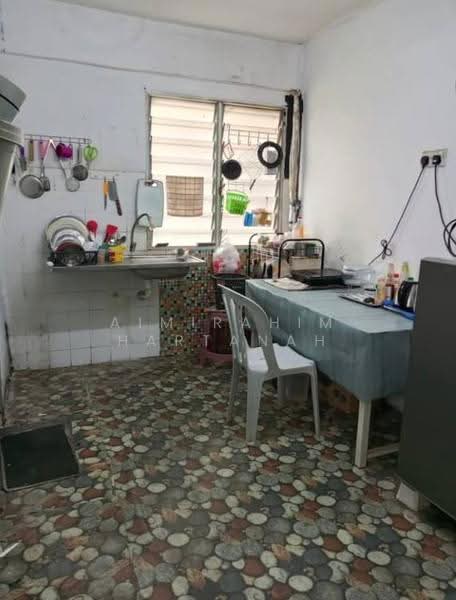 Apartment for Sale at Pangsapuri Putra Harmoni - AimiRahim Hartanah - Kitchen - PropertyGuru.com.my