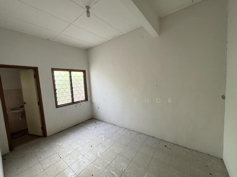2-storey Terraced House for Sale in Bandar Saujana Putra (Jenjarom) - Edward Khor - PropertyGuru.com.my