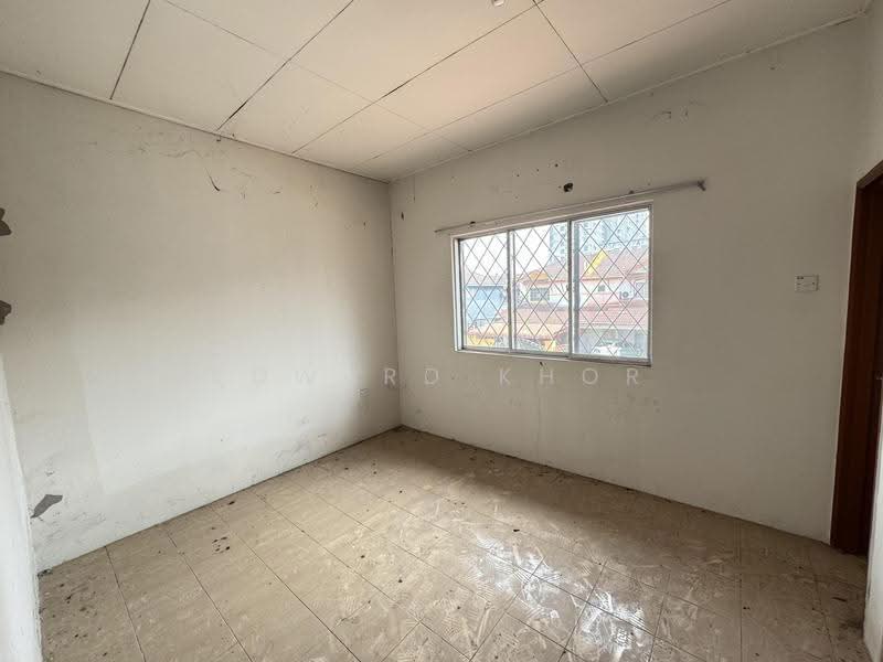 2-storey Terraced House for Sale in Bandar Saujana Putra (Jenjarom) - Edward Khor - PropertyGuru.com.my