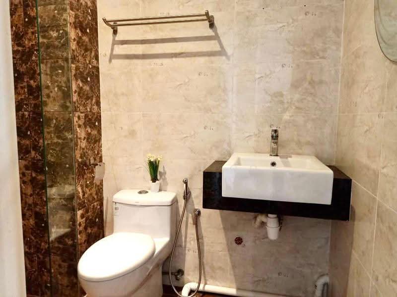 Kondominium untuk Disewa di Laguna Heights (Bukit Laguna) - Joseph Goh - Bathroom - PropertyGuru.com.my