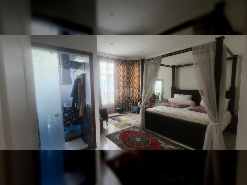 Bungalow House for Sale in Bungalow Double Storey Seksyen 8 Shah Alam (Shah Alam) - Reena Sarif - Bedroom - PropertyGuru.com.my
