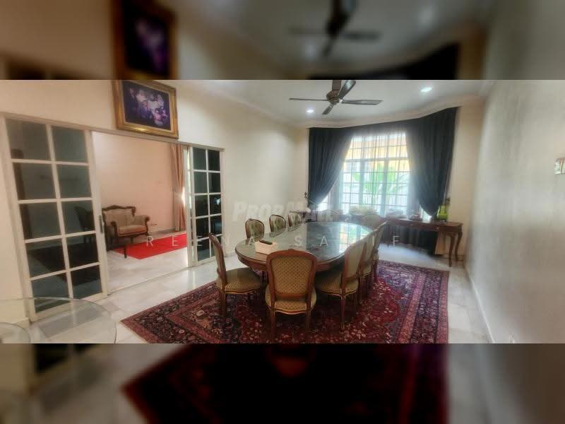 Bungalow House for Sale in Bungalow Double Storey Seksyen 8 Shah Alam (Shah Alam) - Reena Sarif - Dining Room - PropertyGuru.com.my